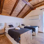 Mountain Escape House With Indoor Pool Vila *