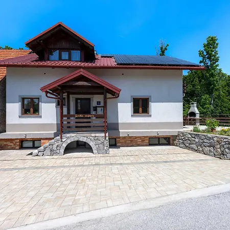 Mountain Escape House With Indoor Pool *