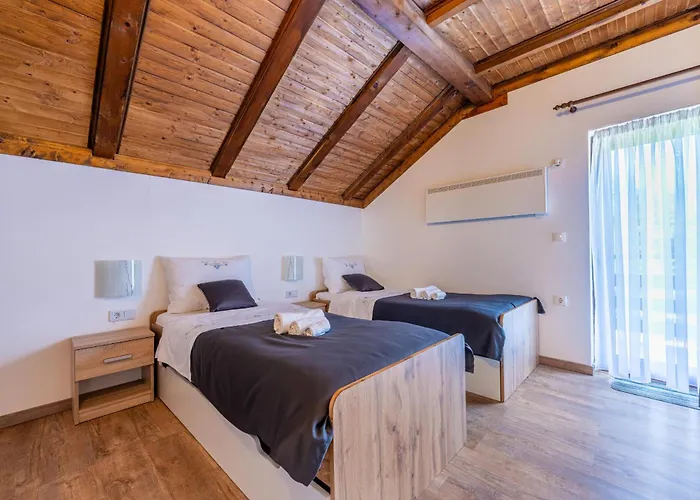 Mountain Escape House With Indoor Pool Villa *
