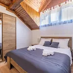 Mountain Escape House With Indoor Pool Villa *