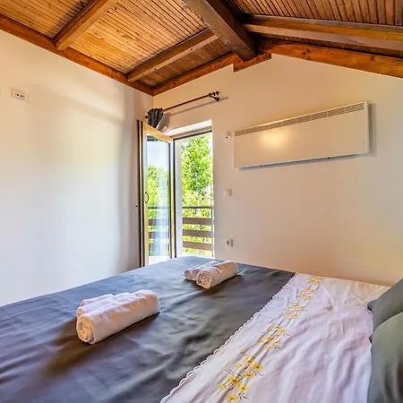 Mountain Escape House With Indoor Pool * Fuzine