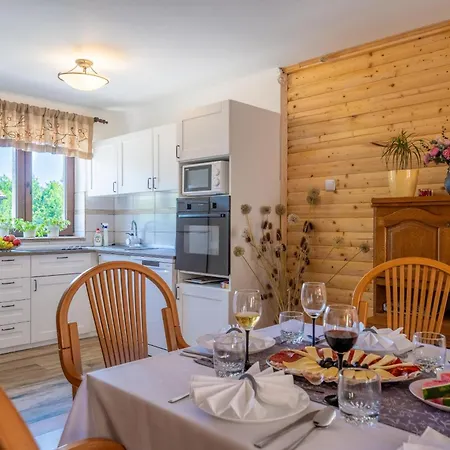 Mountain Escape House With Indoor Pool Vila *