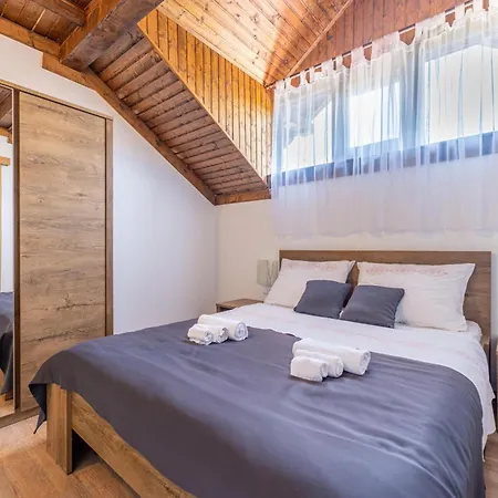 Mountain Escape House With Indoor Pool Vila *