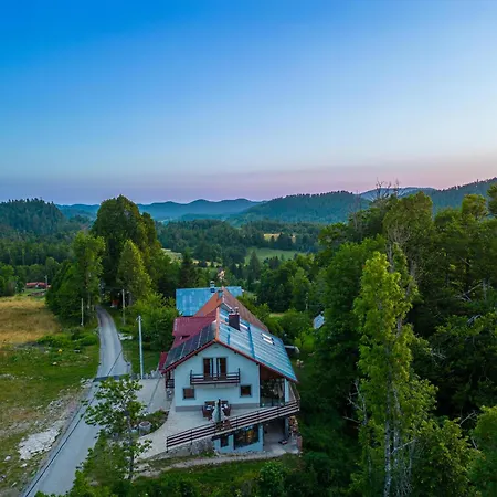 Mountain Escape House With Indoor Pool Vila